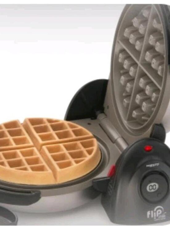 Presto FlipSide Belgian Waffle Maker Ceramic Kitchen Appliance 7 Inch Black